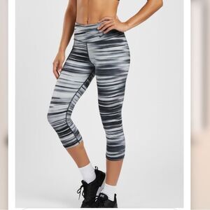 Nike Dri-FIT Legend Capris XS Gray Black Striped Workout Leggings
